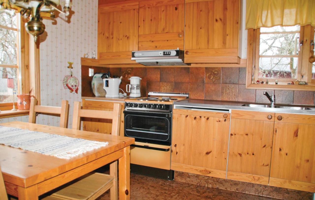 Cozy Home In Uddevalla With Wifi Häljebol Exteriör bild