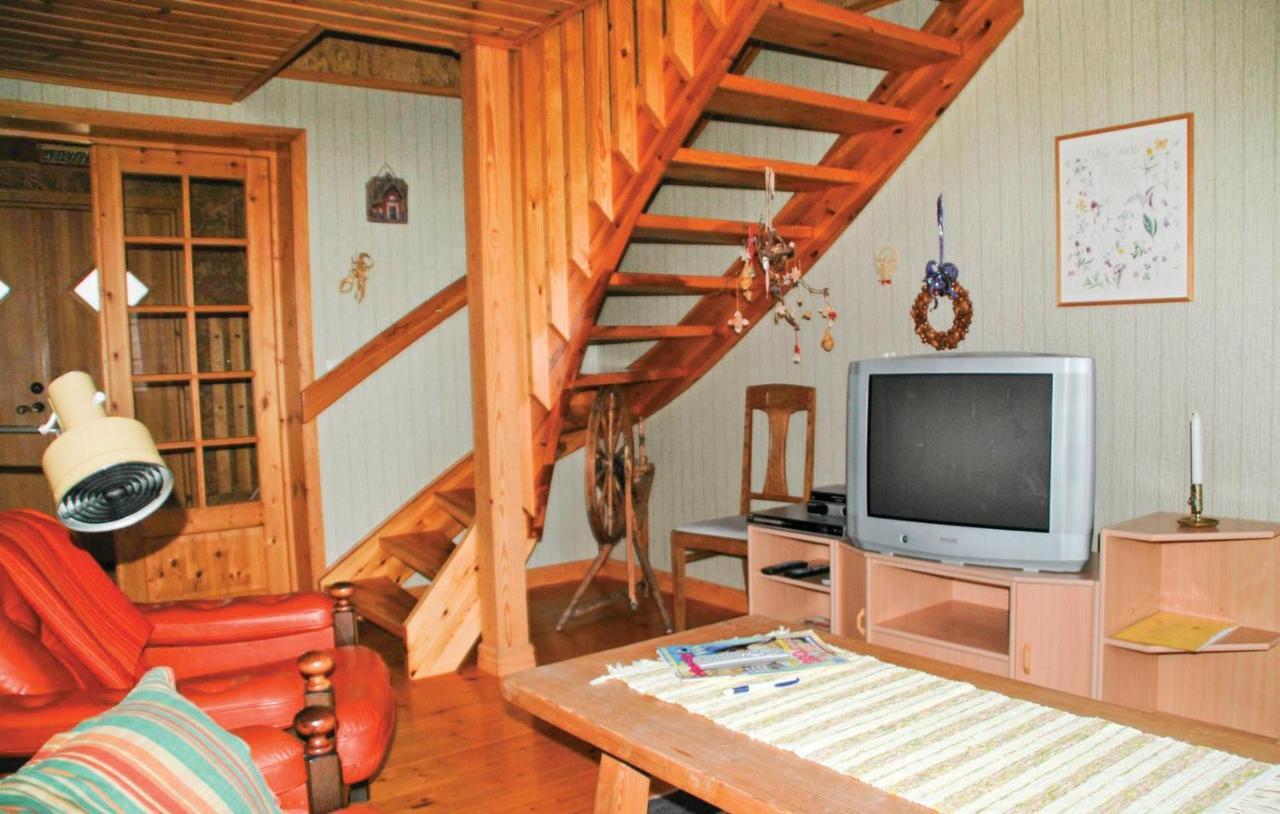 Cozy Home In Uddevalla With Wifi Häljebol Exteriör bild