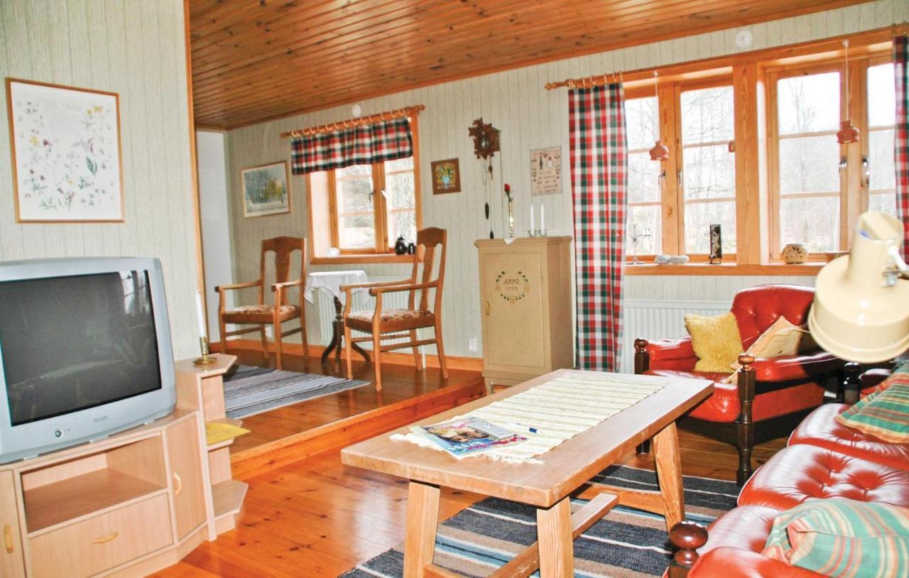 Cozy Home In Uddevalla With Wifi Häljebol Exteriör bild